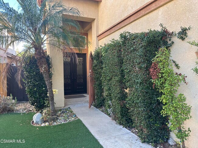 Building Photo - 3116 Ferncrest Pl