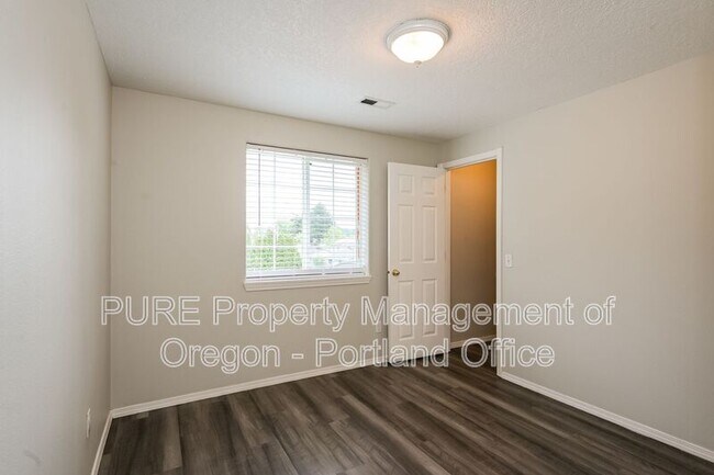 Building Photo - 1811 SE 162nd Ave