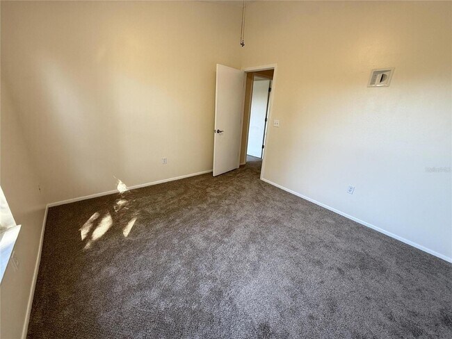 Building Photo - 12653 Longcrest Dr