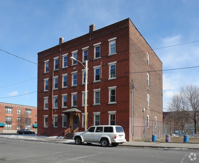 Primary Photo - 556 S Bridge St