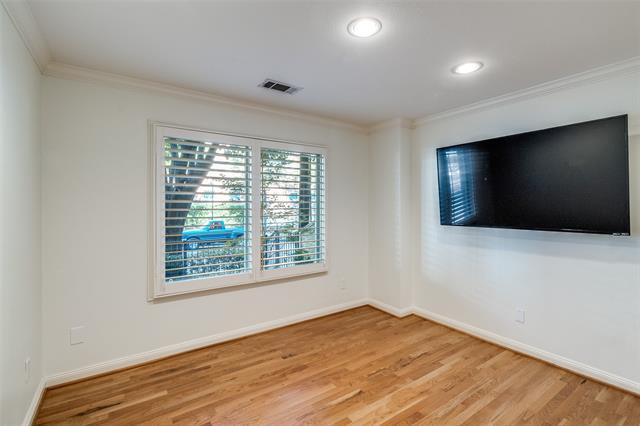 Building Photo - 3179 Armstrong Ave