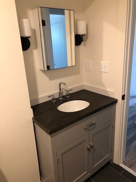 Building Photo - 4515 Jefferson St