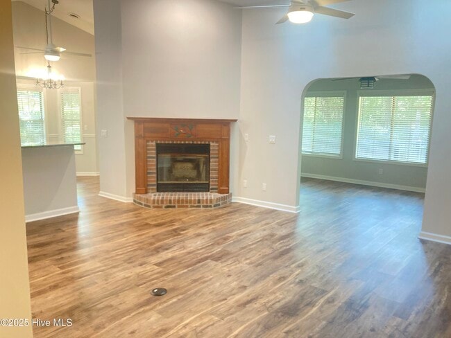 Building Photo - 8 Sand Dollar Dr