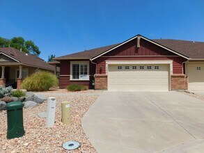 Building Photo - Spacious 2-Bed in Fountain Greens!