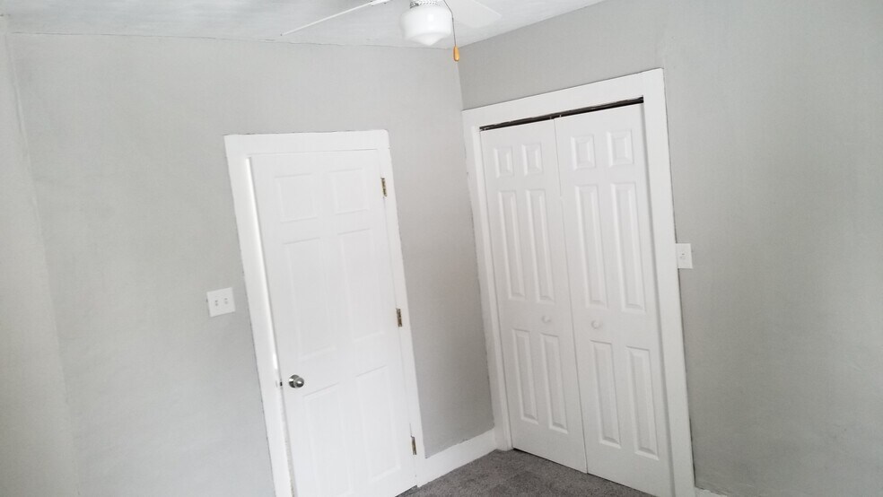 Building Photo - 1057 Reynolds St