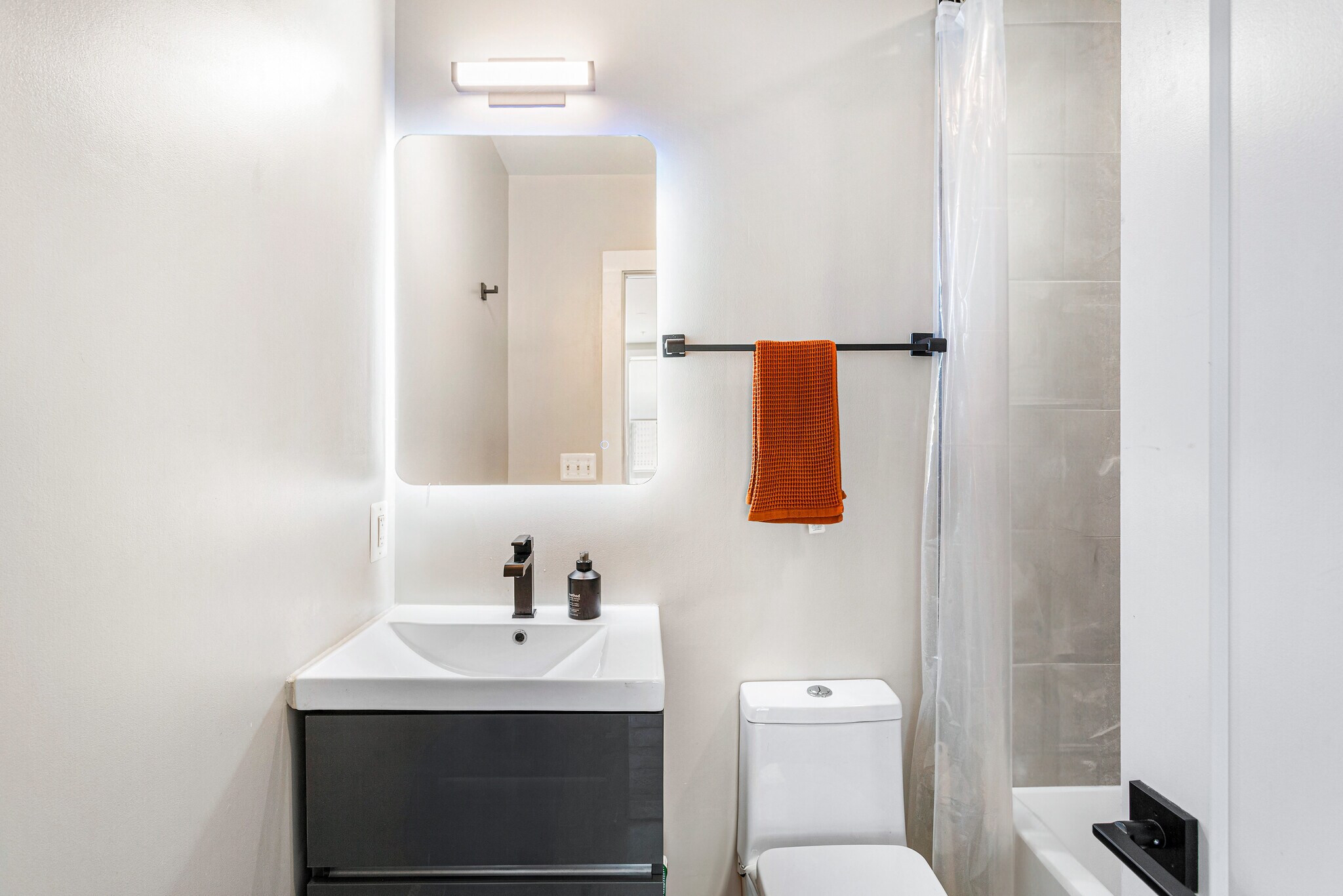 Building Photo - 1028 Bladensburg Rd NE