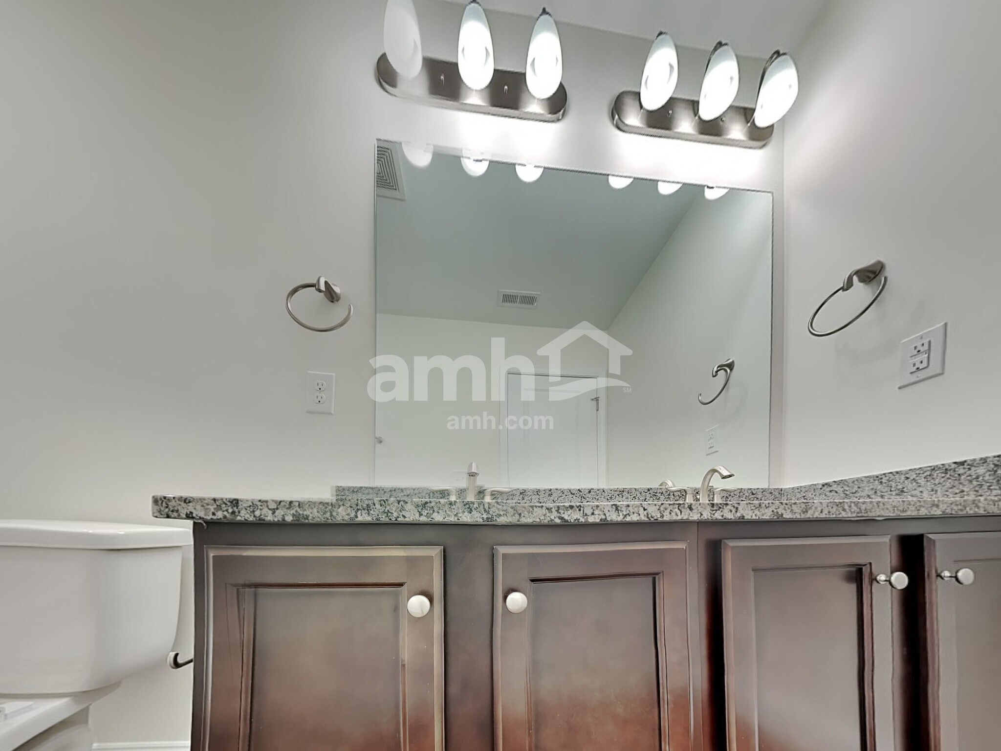 Building Photo - 3273 Brierhill Rd