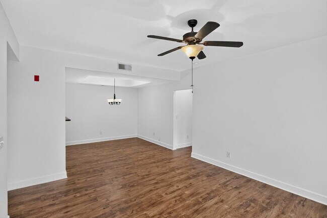 Building Photo - 8605 Peckham Ln