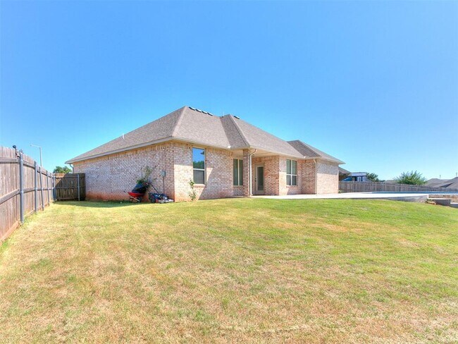Building Photo - 1745 Cowboy Ln