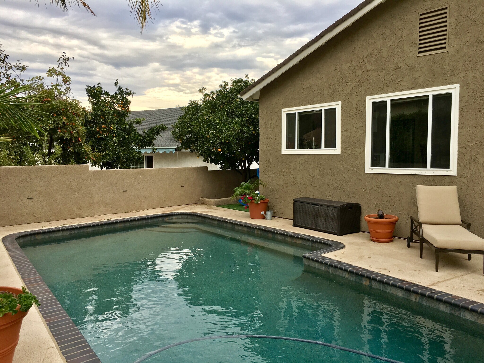 Building Photo - 672 Garland Court