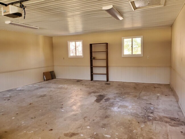 Building Photo - 109 Jennison Square