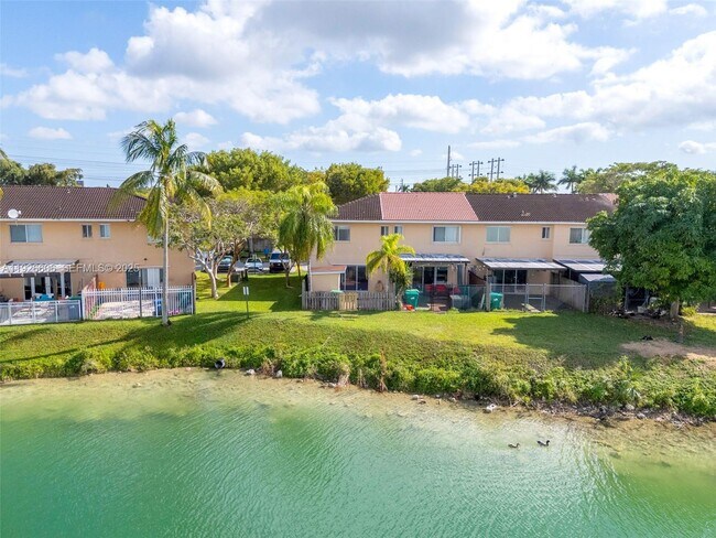 Building Photo - 17542 SW 139th Ct