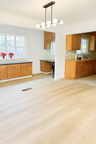 Building Photo - 2610 Walnut Blvd