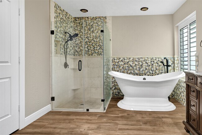 Building Photo - 19810 Bambiwoods Ct