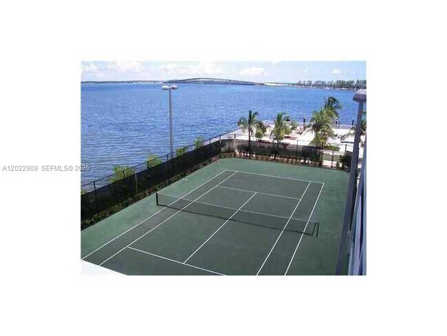 Building Photo - 2101 Brickell Ave