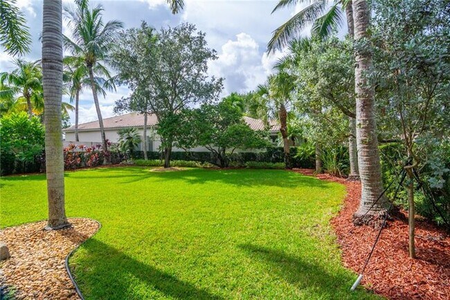 Building Photo - 2519 Bay Pointe Ct