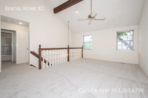 Building Photo - 5619 Riley-