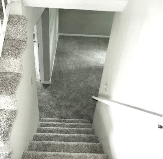 Building Photo - 1026 Illinois Dr