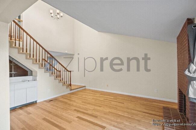 Building Photo - 7898 Gate Way