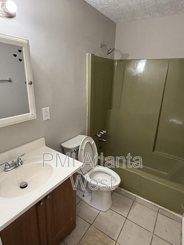 Building Photo - 1462 St Michael Ave