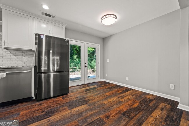 Building Photo - 53 Lucia Dr SE