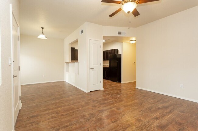 Building Photo - 3268 N Zaragoza Rd