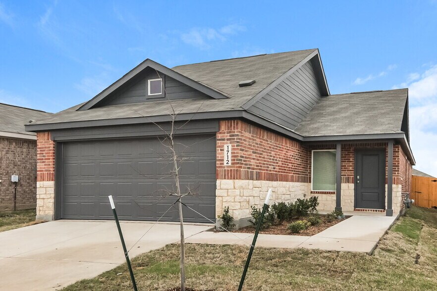 Building Photo - 1712 Crossbill St