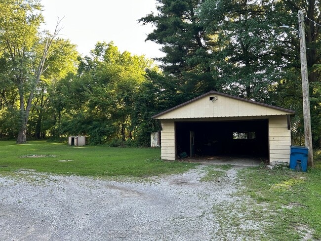 Building Photo - 2913 N Brownsville Rd