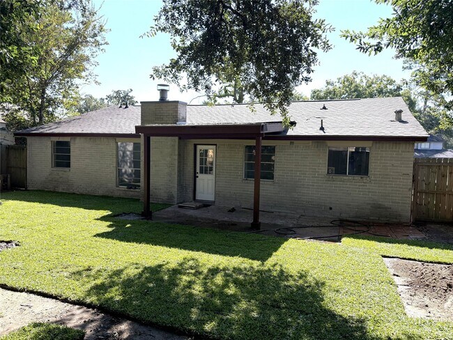 Building Photo - 4531 Burkegate Dr