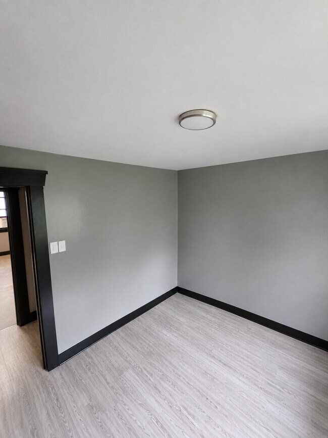 Building Photo - 1433 Marlboro Ave