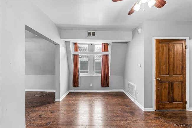 Building Photo - 2111 Seneca St