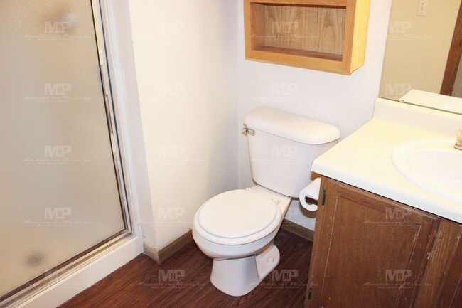 Building Photo - 520 S Howes St