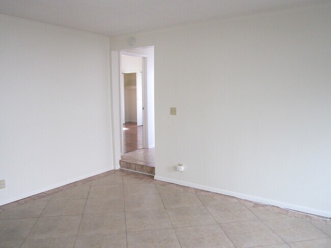 Building Photo - 2105 Gates Ave