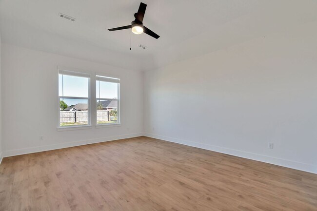 Building Photo - Brand-New 4 Bedroom in Siloam Springs! 3-C...