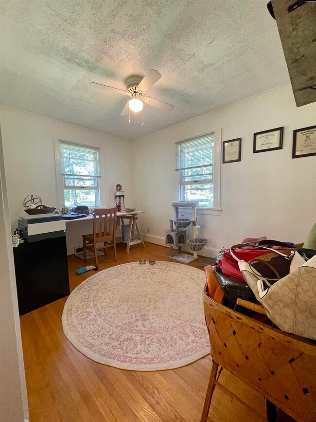 Building Photo - 7087 Bergstrom Dr