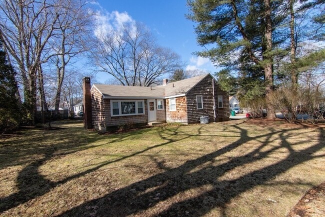 Building Photo - 98 Hillcrest Dr