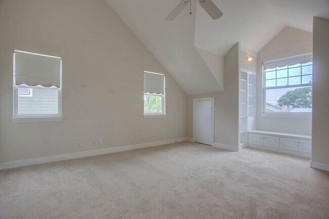 Building Photo - 1844 Dora Dr