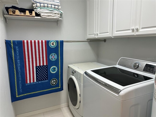 Building Photo - 8809 White Sage Loop