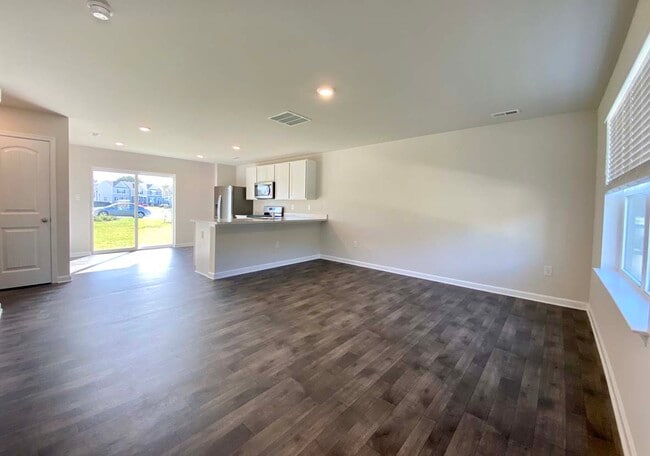 Building Photo - 407 Mardella Dr