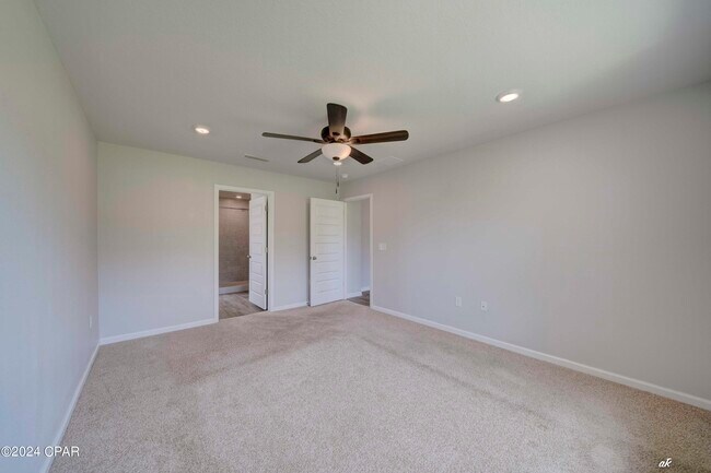 Building Photo - 7177 Ellie B Dr