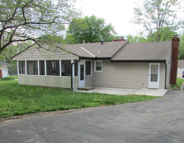 Building Photo - 5821 Lowell St