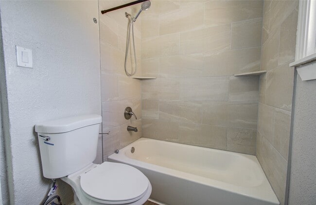 Building Photo - 1913 2nd Ave N