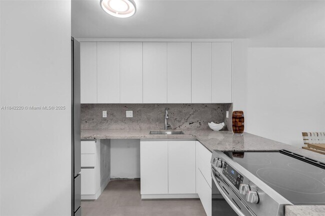 Building Photo - 300 Galen Dr