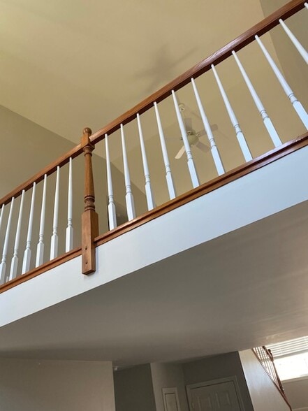 Building Photo - 404 S Keyser Ave