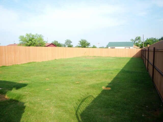 Building Photo - 217 Hilltop Dr
