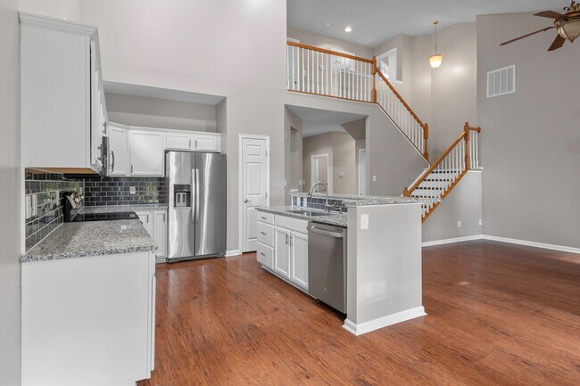 Building Photo - 10777 White Dogwood Dr