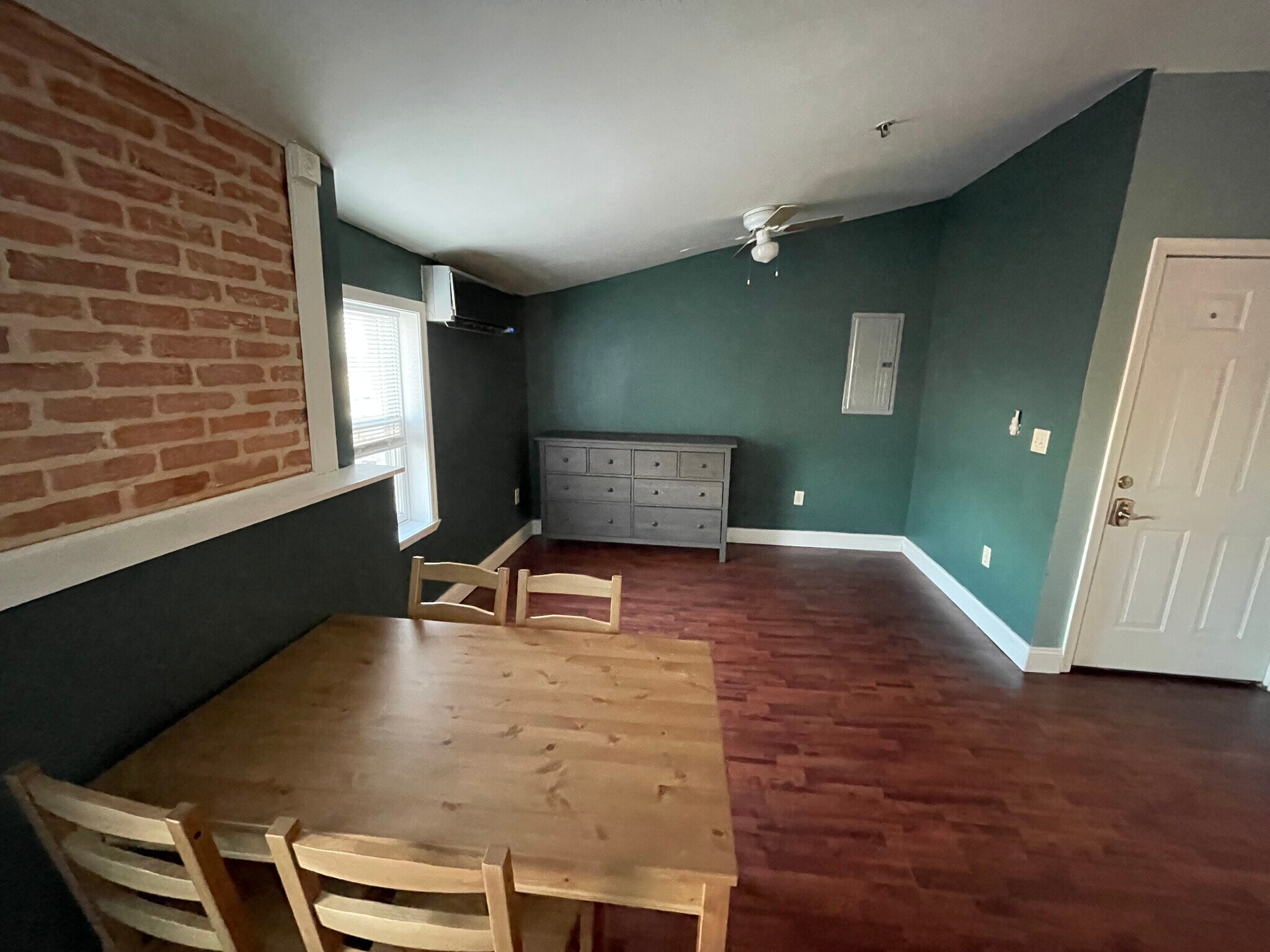 Building Photo - 927 N Calvert St
