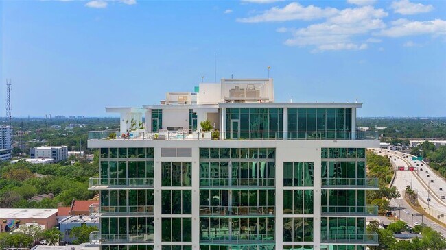 Building Photo - 777 3rd Ave N