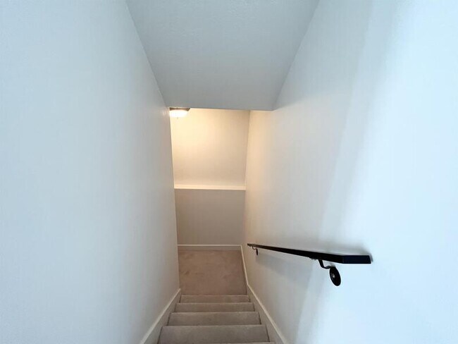 Building Photo - 9729 Fira Ln