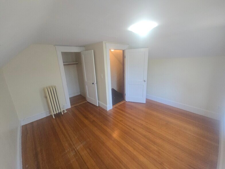 Building Photo - 281 Lowell Ave